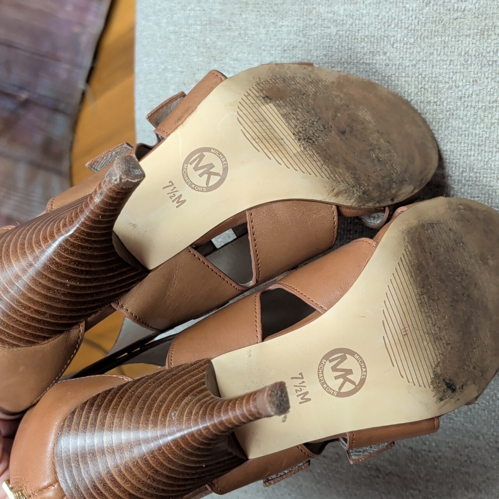 Michael Kors Shoes 7.5 - Picture 6 of 7